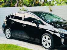 https://riyasewana.com/uploads/toyota-prius-stouring-12833584062.jpg