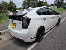 https://riyasewana.com/uploads/toyota-prius-toms-5816256052.jpg