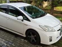 https://riyasewana.com/uploads/toyota-prius-w30-2011-1212052412131.jpg