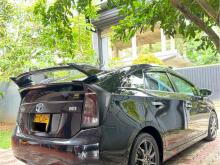https://riyasewana.com/uploads/toyota-prius-w30-2118050824134.jpg