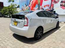 https://riyasewana.com/uploads/toyota-prius-yor-2011471722523.jpg