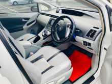 https://riyasewana.com/uploads/toyota-prius-zvw30-2011-308371612294.jpg