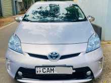 Toyota Prius ZVW30 2013 Car