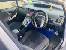 https://riyasewana.com/uploads/toyota-prius-zvw30-2013-910263912112.jpg