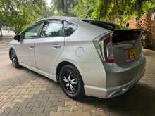 https://riyasewana.com/uploads/toyota-priyus-3rd-2011-320383212442.jpg