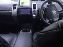 https://riyasewana.com/uploads/toyota-pruis-9833444102.jpg
