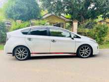 https://riyasewana.com/uploads/toyota-pruis-g-221309084203.jpg