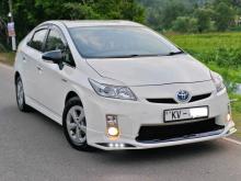 Toyota Prius S Grade 2011 Car