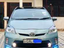 Toyota Prius S Limited 2013 Car