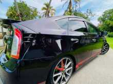 https://riyasewana.com/uploads/toyota-pruse-3-31231264983.jpg