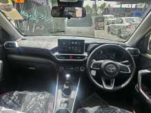 https://riyasewana.com/uploads/toyota-raiz-hybrid-281105174673.jpg