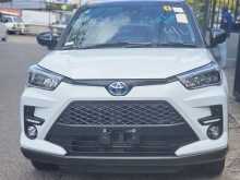 https://riyasewana.com/uploads/toyota-raiz-z-12733304452.jpg