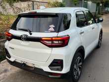 https://riyasewana.com/uploads/toyota-raiz-z-2023-1223514912283.jpg