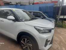 https://riyasewana.com/uploads/toyota-raize-1-171840324773.jpg