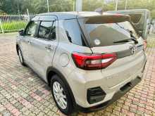 https://riyasewana.com/uploads/toyota-raize-1-2-2022-920373012902.jpg