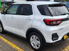 https://riyasewana.com/uploads/toyota-raize-1000cc-121955584753.jpg