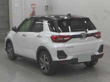 https://riyasewana.com/uploads/toyota-raize-11134248113.jpg