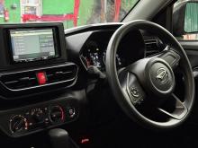 https://riyasewana.com/uploads/toyota-raize-1200-19105517515.jpg