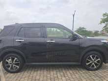https://riyasewana.com/uploads/toyota-raize-1200cc-111236244173.jpg