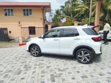 https://riyasewana.com/uploads/toyota-raize-1200cc-112435417715.jpg