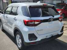 https://riyasewana.com/uploads/toyota-raize-1200cc-18941144542.jpg
