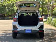 https://riyasewana.com/uploads/toyota-raize-17154930276.jpg