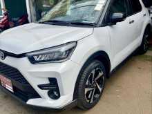 https://riyasewana.com/uploads/toyota-raize-2015335822592.jpg
