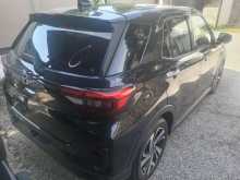 https://riyasewana.com/uploads/toyota-raize-2022-2617153412422.jpg
