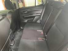 https://riyasewana.com/uploads/toyota-raize-2023-1211210612334.jpg