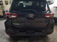 https://riyasewana.com/uploads/toyota-raize-2023-209420812452.jpg