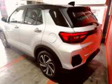 https://riyasewana.com/uploads/toyota-raize-2025-2514531712142.jpg