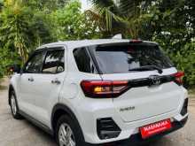 https://riyasewana.com/uploads/toyota-raize-22250274473.jpg