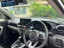https://riyasewana.com/uploads/toyota-raize-23154902212.jpg