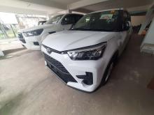 https://riyasewana.com/uploads/toyota-raize-241543176413.jpg