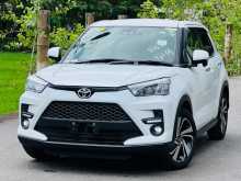 https://riyasewana.com/uploads/toyota-raize-27163401223.jpg