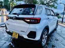 https://riyasewana.com/uploads/toyota-raize-320212222033.jpg