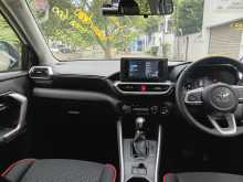 https://riyasewana.com/uploads/toyota-raize-4103512714.jpg