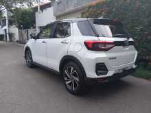 https://riyasewana.com/uploads/toyota-raize-4112353282.jpg