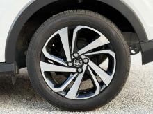 https://riyasewana.com/uploads/toyota-raize-51706356846.jpg