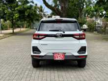 https://riyasewana.com/uploads/toyota-raize-6123942994.jpg