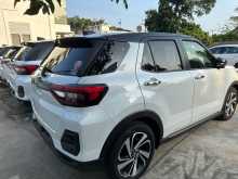 https://riyasewana.com/uploads/toyota-raize-black-2024-123223112742.jpg