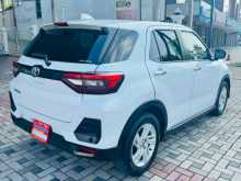 https://riyasewana.com/uploads/toyota-raize-g-121022574033.jpg