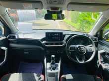 https://riyasewana.com/uploads/toyota-raize-g-31111222632.jpg