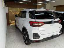 https://riyasewana.com/uploads/toyota-raize-hybrid-191117234343.jpg