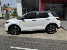https://riyasewana.com/uploads/toyota-raize-hybrid-2019161217035.jpg