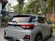 https://riyasewana.com/uploads/toyota-raize-hybrid-2022-1517214812493.jpg