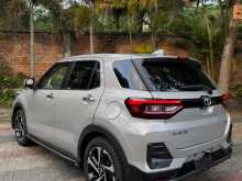 https://riyasewana.com/uploads/toyota-raize-hybrid-2022-1517214812614.jpg