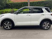 https://riyasewana.com/uploads/toyota-raize-hybrid-2025-1323111312733.jpg