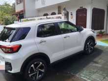 Toyota RAIZE HYBRID Z RED PREMIUM 2025 SUV