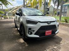 Toyota Raize Hybridparking 2026 SUV